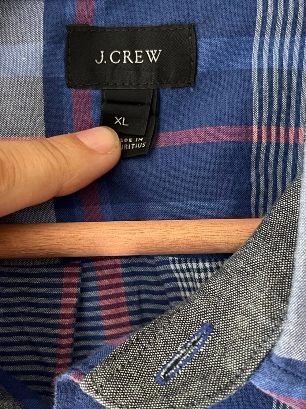 J.Crew Mens Sz XL Button-up Shirt Blue Pink Plaid pattern chest pocket